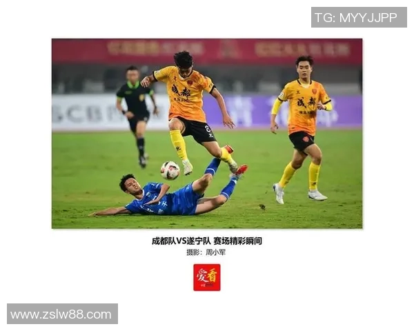 足球明星在比赛中展现的多项技能与精彩瞬间解析